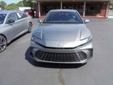 Used 2025 Toyota Camry SE image 3