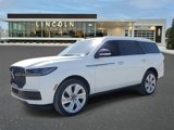 New 2025 Lincoln Navigator Reserve image 2