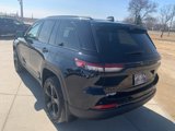 Used 2025 Jeep Grand Cherokee Limited w/ Luxury Tech Group II image 5