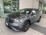 Certified 2024 Volkswagen Tiguan SE w/ Panoramic Sunroof Package image 2