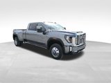 New 2025 GMC Sierra 3500 Denali w/ Denali Reserve Package image 2