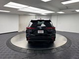 Used 2023 Toyota Highlander Bronze Edition image 4