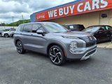 Used 2022 Mitsubishi Outlander SE image 2