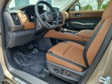 New 2025 Nissan Pathfinder Platinum image 2
