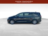 Used 2024 Chrysler Pacifica Touring-L image 4