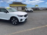 Used 2024 Volvo XC40 B5 Core image 2