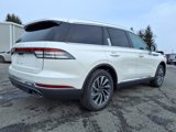 New 2025 Lincoln Aviator AWD image 3