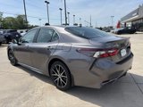 Used 2022 Toyota Camry SE image 5