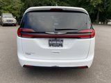 New 2026 Chrysler Pacifica Select image 5