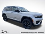 New 2025 Jeep Grand Cherokee Limited w/ Black Appearance Package image 3