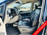 Used 2023 Chrysler Pacifica Touring-L image 3