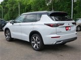 New 2025 Mitsubishi Outlander SEL image 2