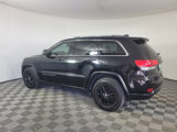 Used 2019 Jeep Grand Cherokee Laredo image 3