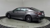 Used 2022 Toyota Camry SE image 5