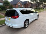 Used 2017 Chrysler Pacifica LX image 6