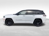 New 2025 Jeep Grand Cherokee Summit image 2