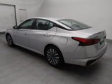 Used 2024 Nissan Altima 2.5 SV image 3