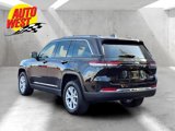 Used 2022 Jeep Grand Cherokee Limited image 3
