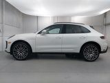 Used 2025 Porsche Macan image 2