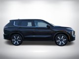 New 2025 Mitsubishi Outlander SE image 3