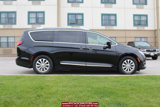 Used 2018 Chrysler Pacifica Touring-L image 4