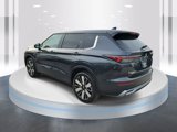 New 2025 Mitsubishi Outlander SE image 3