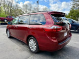 Used 2017 Toyota Sienna XLE Premium image 3