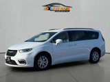 Used 2022 Chrysler Pacifica Touring-L image 3
