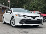 Used 2020 Toyota Camry LE image 3