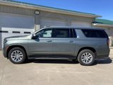 Used 2023 Chevrolet Suburban Premier image 4