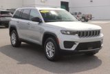 New 2025 Jeep Grand Cherokee Laredo X image 3