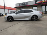 Used 2019 Toyota Camry SE image 2