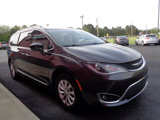 Used 2018 Chrysler Pacifica Touring-L Plus image 4