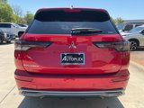 New 2025 Mitsubishi Outlander SE image 2