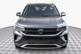 Used 2024 Volkswagen Taos SE image 2