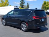 New 2025 Chrysler Pacifica Select image 3