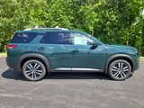 New 2025 Nissan Pathfinder Platinum image 2