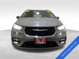 Used 2022 Chrysler Pacifica Touring-L image 2