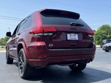 Used 2019 Jeep Grand Cherokee Altitude image 3