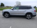 Used 2025 Volkswagen Atlas SE image 2
