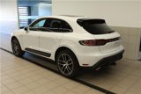 Certified 2024 Porsche Macan image 3