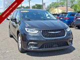 Used 2023 Chrysler Pacifica Touring-L image 2