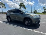 Used 2018 Toyota Highlander XLE image 4