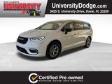 Certified 2024 Chrysler Pacifica Limited image 1