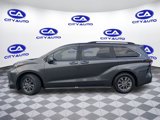 Used 2025 Toyota Sienna XLE image 5