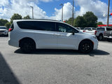 New 2026 Chrysler Pacifica Limited image 3