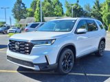New 2025 Honda Pilot Touring image 3