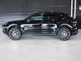Used 2024 Porsche Cayenne image 2