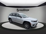 Used 2025 Jeep Grand Cherokee Limited w/ Luxury Tech Group II image 3