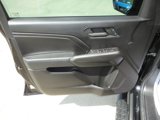 Used 2023 Chevrolet Colorado Trail Boss w/ Technology Package image 3